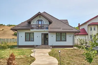 Image de 4-bedroom chalet in enchanting Piatra Neamt with Ac, WiFi. Relax and unwind
