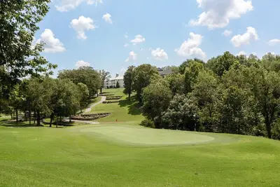 Image de Velting’s Golf View Getaway–Holiday Hills Branson | Golf Resort | Outdoor Pools
