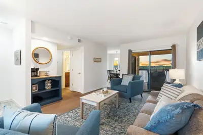 Image de Lakefront Oasis – Amazing Views!