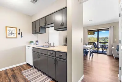 Image de Lake Access Condo – Condo for 4!