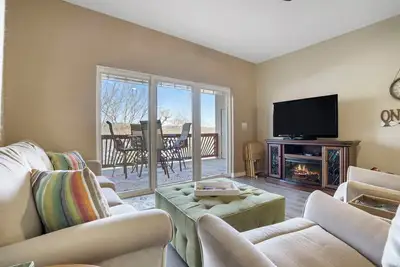 Image de *New* Lakefront Sanctuary Duo | Island Living!