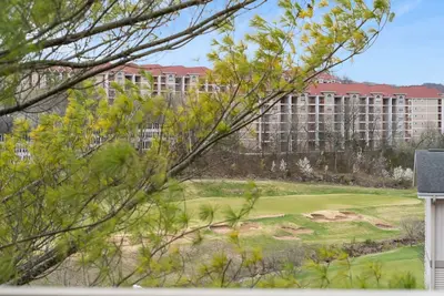 Image de City View at the Foothills & Shared Amenities in the Heart of Branson