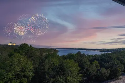 Image de Branson Lakefront Luxury | Water Views
