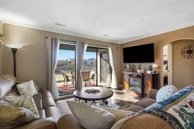 Image de *New Listing* Twedt's Retreat | Balcony Views
