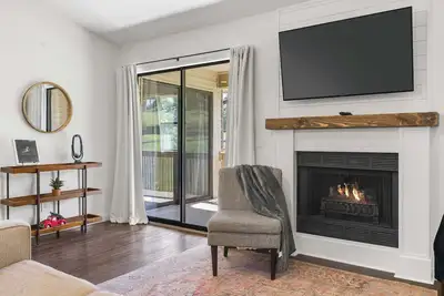 Image de Quackerdoodle Landing | 2 Bdr, Golf Course Views