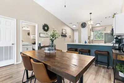 Image de Vansen's Golfshores – Inviting, Cozy Condo on Golf Course!