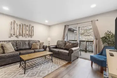 Image de Rockwall Duo | Cottage + Lodge Combo