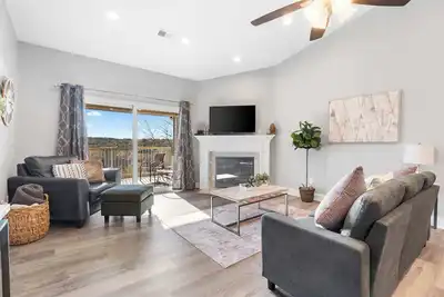 Image de Great Escape Ii – Resort Style 2 Bdr Condo on Golf Course w/ Pool!