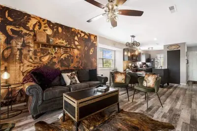 Image de Time Traveler Suite | Private Balcony