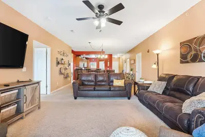 Image de Rockwood Lakeview Getaway – Incredible Location!