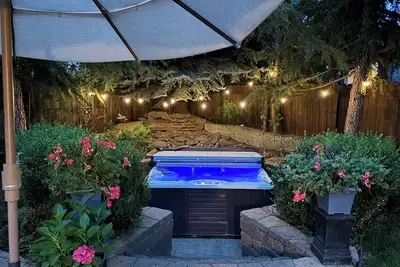 Image de Relax & unwind in sun rm yoga rm & private Hot Tub