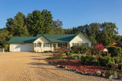 Image de \"The Lodge\" Great For Groups & Walk-in Norfork River Access in Norfork, Ar