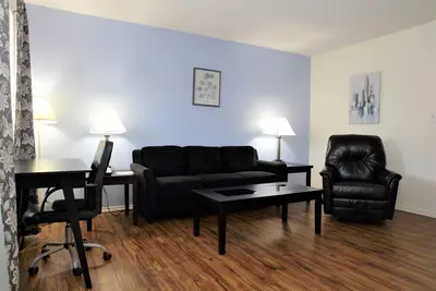Image de Chic corporate apartment in the Mid Rio Grande Valley