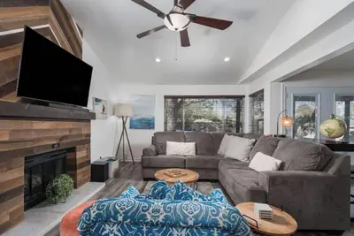 Image de Your Reno-Tahoe Getaway, sleeps8\n\n
