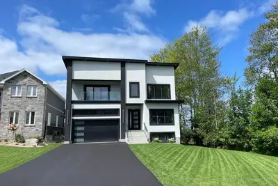 Image de New home|Hot tub|Private beach|Lake front