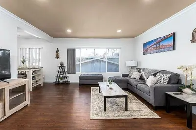 Image de Charming 2-bedroom apartment in lovely Inglewood with WiFi Unit 5