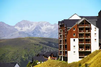 Image de Ski aux pieds! Charmant T2/6 + piscine & sauna