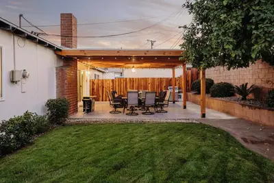 Image de Charming Hacienda Heights Home: King Beds, Luxe Bath, Bbq + Games