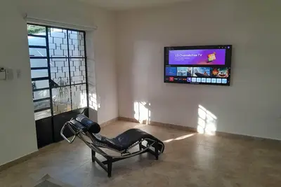 Image de Contemporary Home & Tiny Home w/pool. 15-minute walk to Merida, Centro