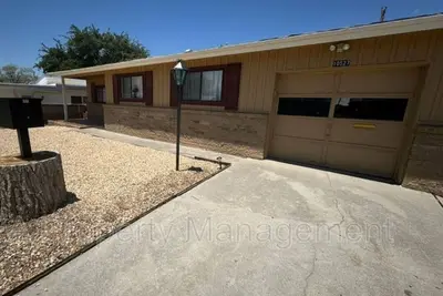 Image de Charming 3-bedroom house with Ac and WiFi in awesome Northeast  Albuquerque
