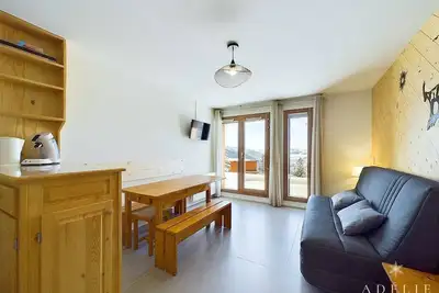 Image de Charmant studio exposé Sud au calme