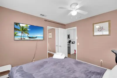 Image de 2B1BApartment/24hoursSelfcheckin/Free Wi-Fi/Freeparking