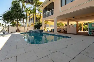 Image de Summerland Sanctuary: 3br Canal Front Retreat with Private Pool, Dockage & Premier Boating/Fishing