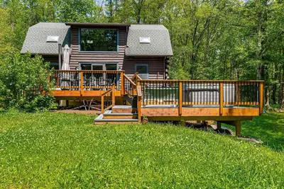 Image de Charming Mohonk Home with Fire Pit and Hot Tub