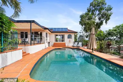 Image de Peaceful Family Home: 4-Bed, Pool, Alfresco Dining