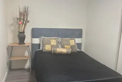 Image de 2 bedroom separate beautiful suite…\n