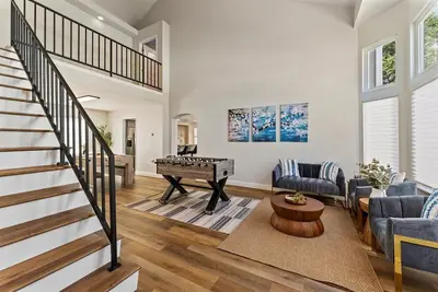 Image de Luxury Home, W\/Pool Table; 40 min from Tahoe
