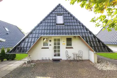 Image de North Sea vacation home Verena. Inviting and close to the beach.