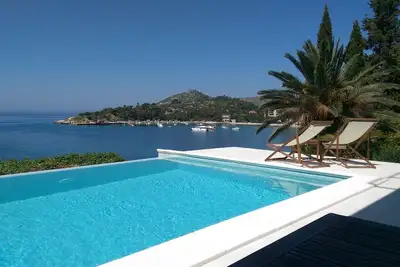 Image de Villa avec 1 chambre et terrasse