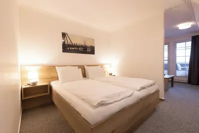 Image de Studio 121. With balcony and stylishly furnished.