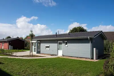 Image de Vacation bungalow Mellumplate 20, modern and at ground level.