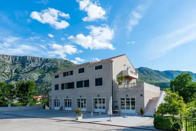 Image de Apartments Azzurro- Three Bedroom Apartment with Terrace and Hot Tub ( Azzurro I-donji)