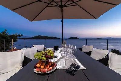 Image de Villa Desire - Three Bedroom Villa with Pool and Sea View
