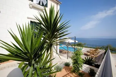 Image de Apartments Villa Grlica - One Bedroom Apartment with Terrace and Sea View (A1)