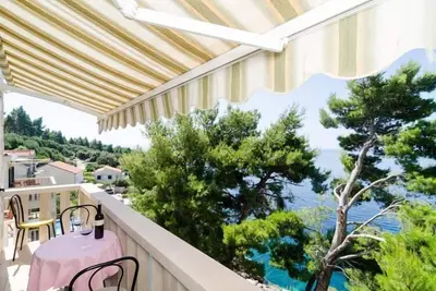 Image de Apartments Plavac Mali- Two Bedroom Apartment with Balcony and Sea View