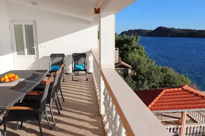 Image de Apartments Villa Senija - Three Bedroom Apartment with Terrace and Sea View ( Rosemary )