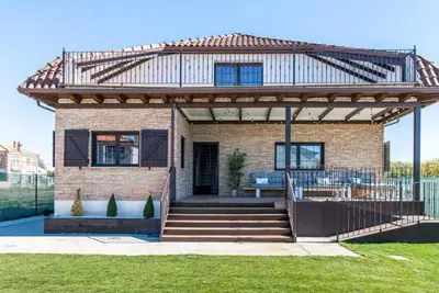 Image de Maison de campagne 'Camino Blanco' avec piscine privée, terrasse partagée et climatisation