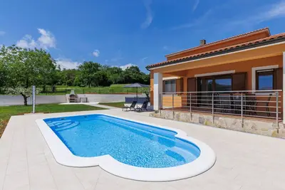 Image de Maison de vacances privée avec climatisation, Wifi, piscine privée, Tv, terrasse, vue panoramique