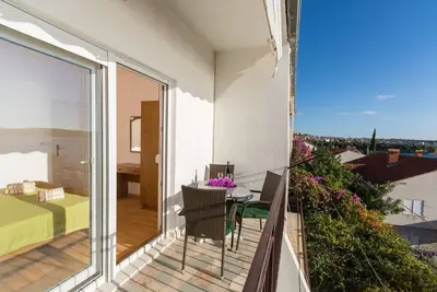 Image de Apartments Mastelić - One Bedroom Apartment with Balcony and Sea View br. 2