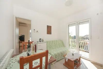 Appartement d'une chambre avec terrasse