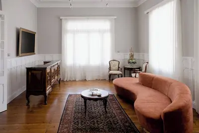 Image de Victoria Mansion A Luxurious Neoclassical Experience