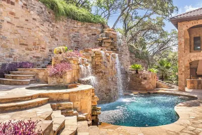 Image de Above Grand I Pool&Spa | Sleeps 28 I Events I Theater I Pets