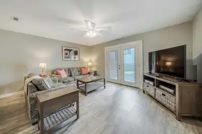 Image de New Listing- Townhome w/Pool just Steps to the Beach! Free Golf & Tix!
