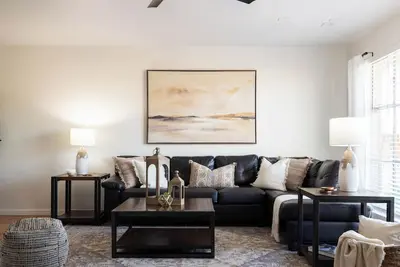 Image de Old Town Scottsdale 3br | Fire Pit, Games, Yard
