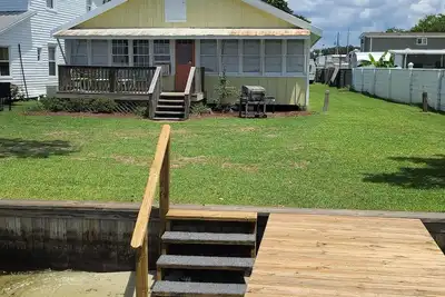 Image de Tyson's Bungalow, the Spacious 5-bedroom cottage in White Lake