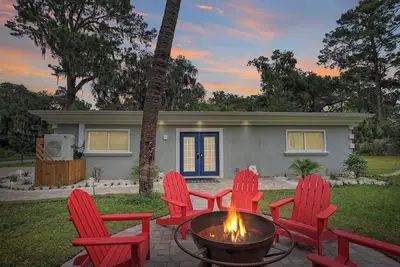 Image de Charming 3bedroom house 8 minutes from Tybee and 12 minutes to riverfront